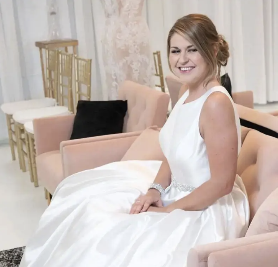 From Try-On to 'I Do': Navigating the Different Appointment Options at Lace and Veil Image #1